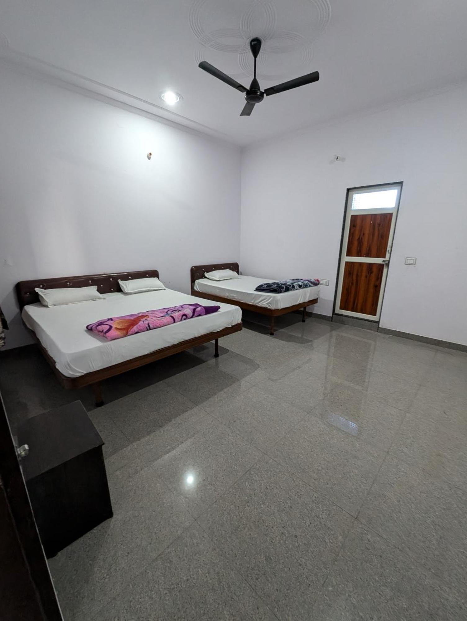Hotel Raghunath Palace Khatu Bagian luar foto