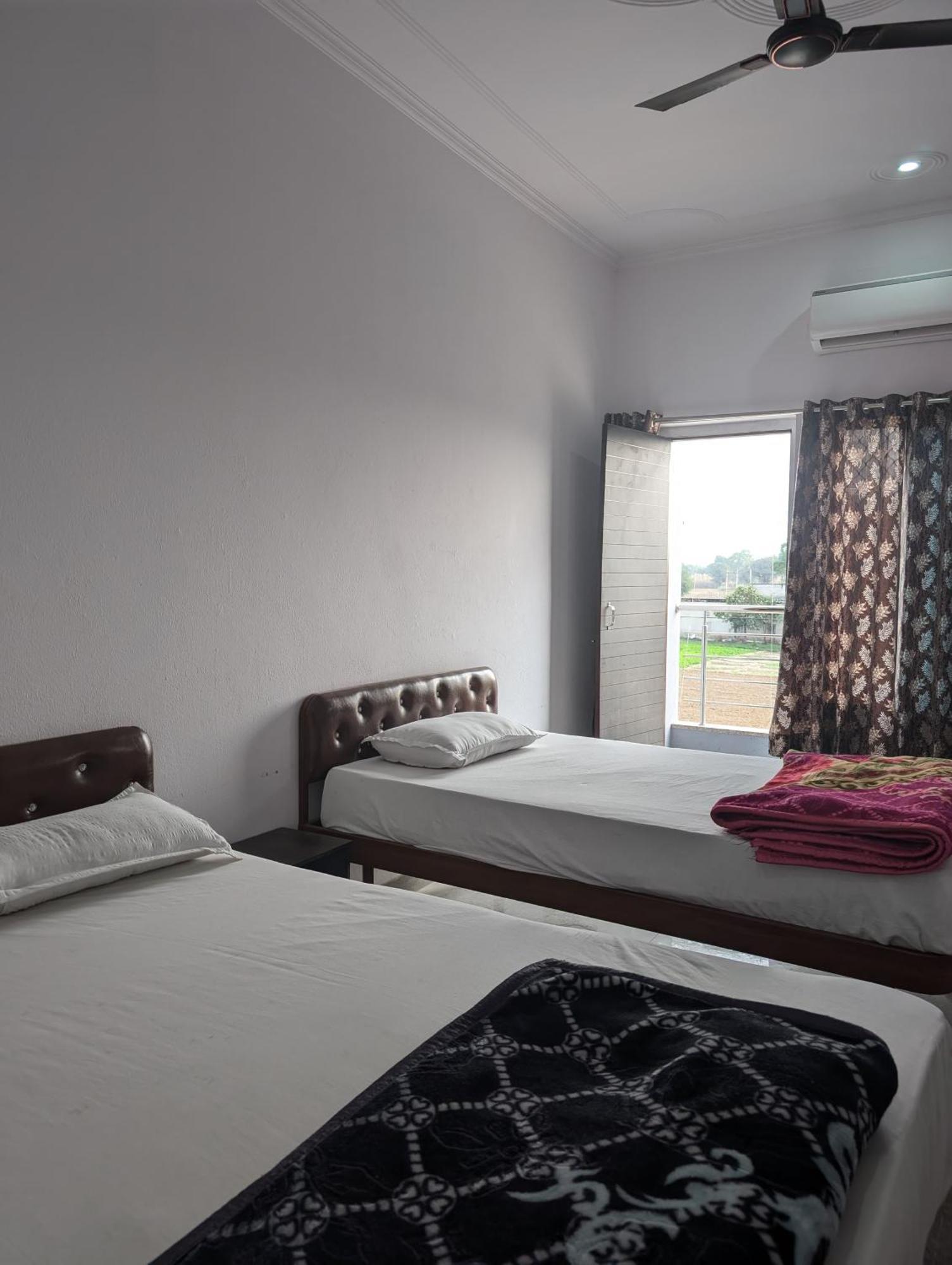 Hotel Raghunath Palace Khatu Bagian luar foto