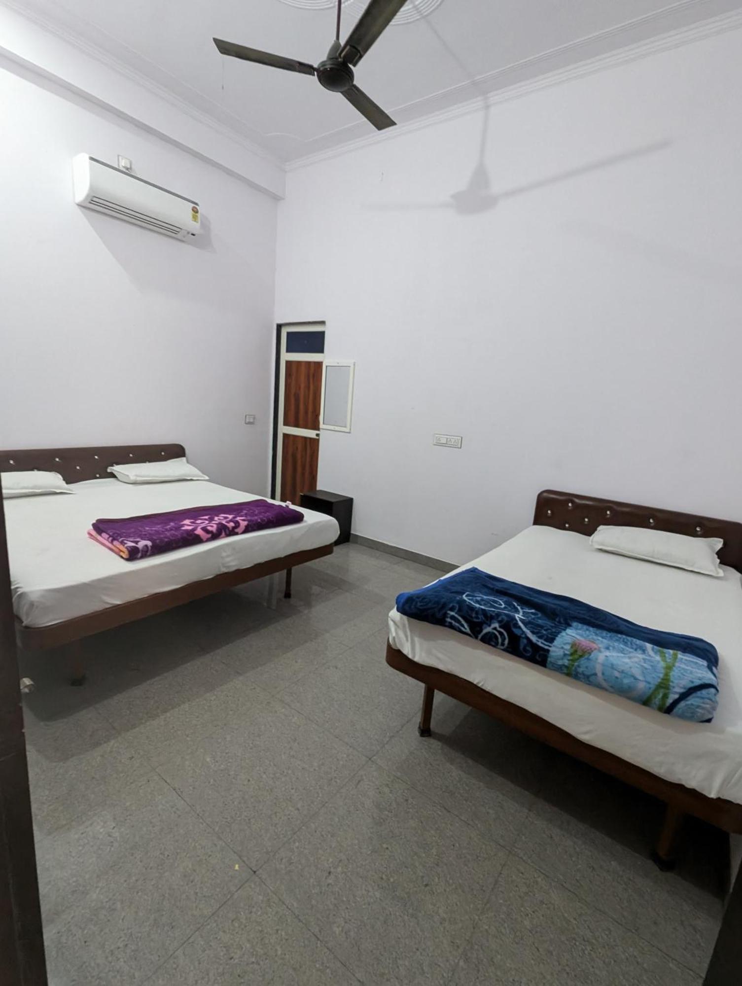 Hotel Raghunath Palace Khatu Bagian luar foto