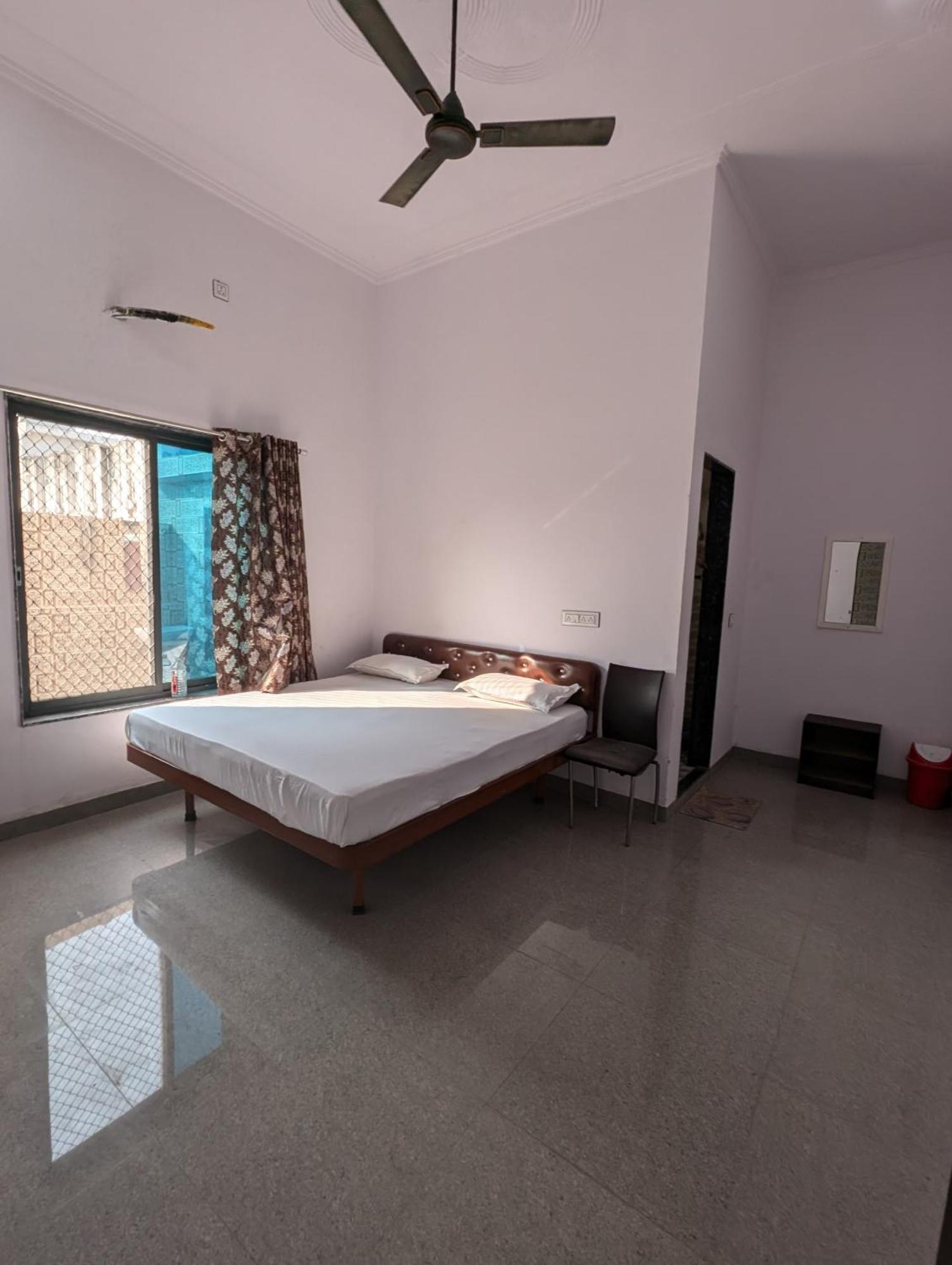 Hotel Raghunath Palace Khatu Bagian luar foto