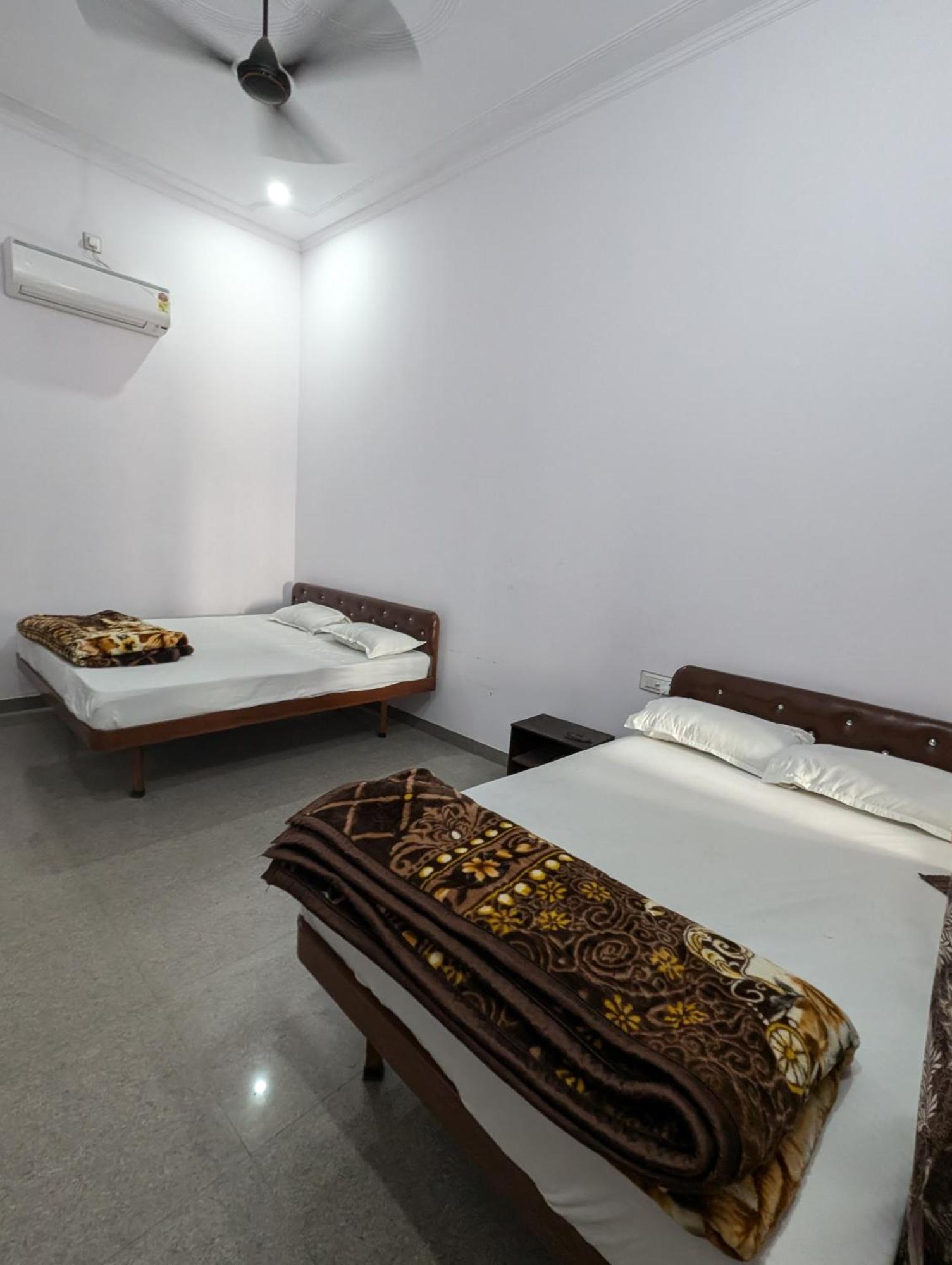 Hotel Raghunath Palace Khatu Bagian luar foto